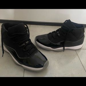Authentic Nike Air Jordan 11 Retro Space Jam (2016) Size 12